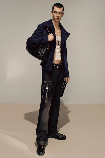 Look 18